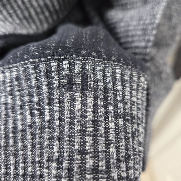 Lululemon Rest‎ Less Sweater Womens 4 Heathered black Thumb holes Running - Picture 6 of 9